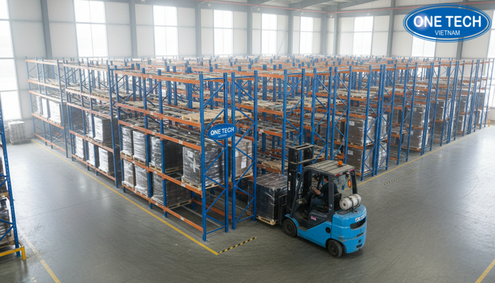 Ảnh thực tế lắp đặt kệ Push Back trong kho công nghiệp